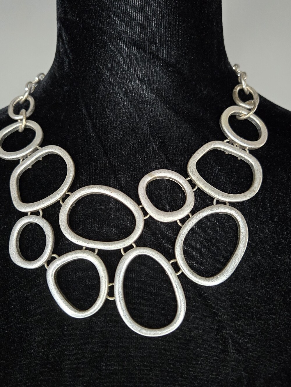 Silvertone Abstract Statement Necklace Lobster Clasp Mod Retro Artsy